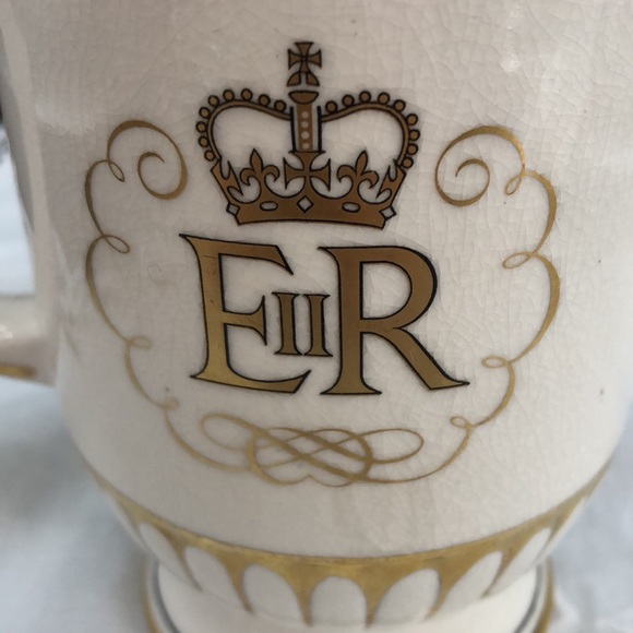 Coronation of Queen Elizabeth II Mug, By Bristol founded in 1652 England, 1953 - Picture 8 of 8